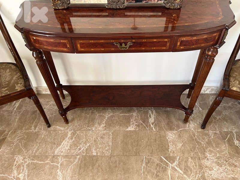 console with 2 chairs and a mirror 2