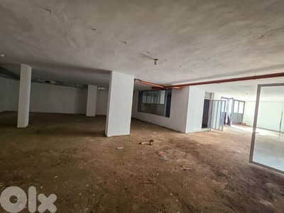 Good location warehouse in Antelias/Mezher, Maten.