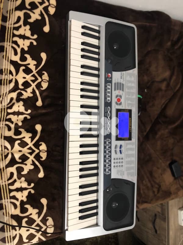 piano used like a new 1