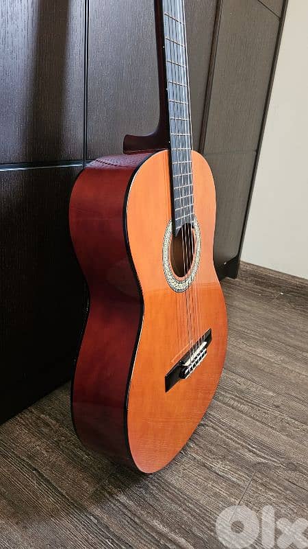 Valencia CG150K 1972 Classical Guitar 1