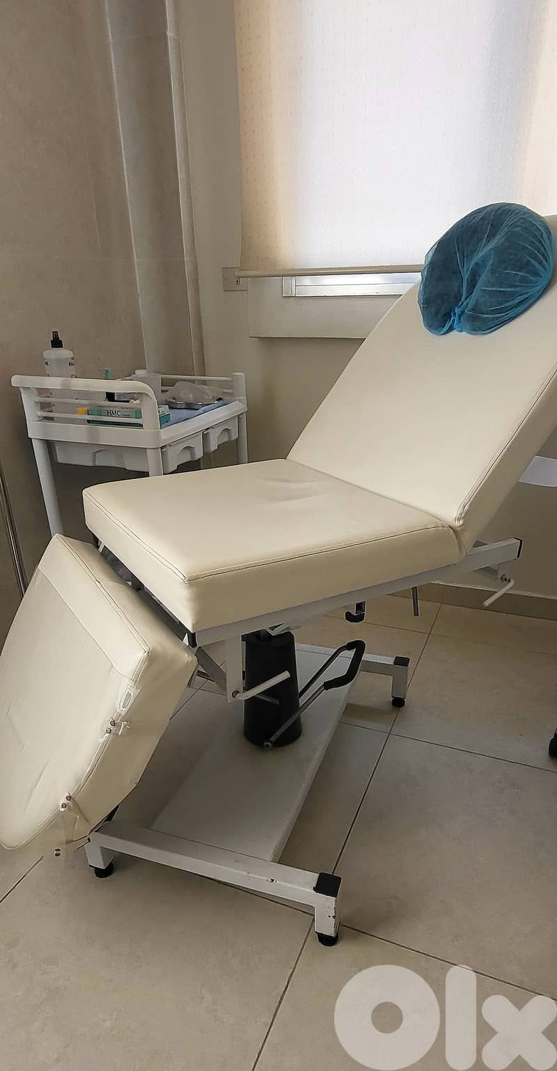 Rotating Medical bed with Hydraulic unit 1