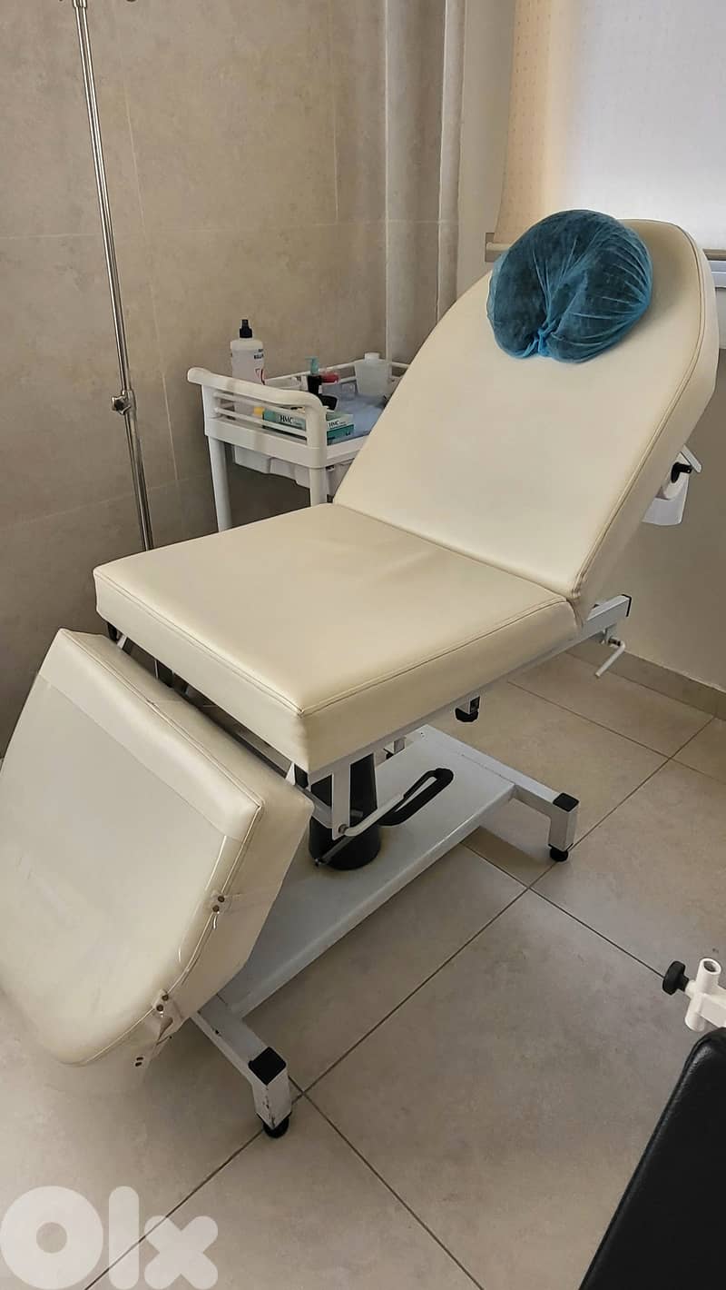 Rotating Medical bed with Hydraulic unit 3