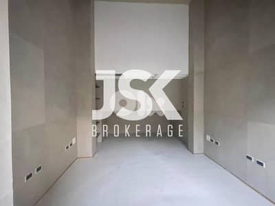 L20649 - 14 SQM Shop For Sale in Achrafieh, Geitawi