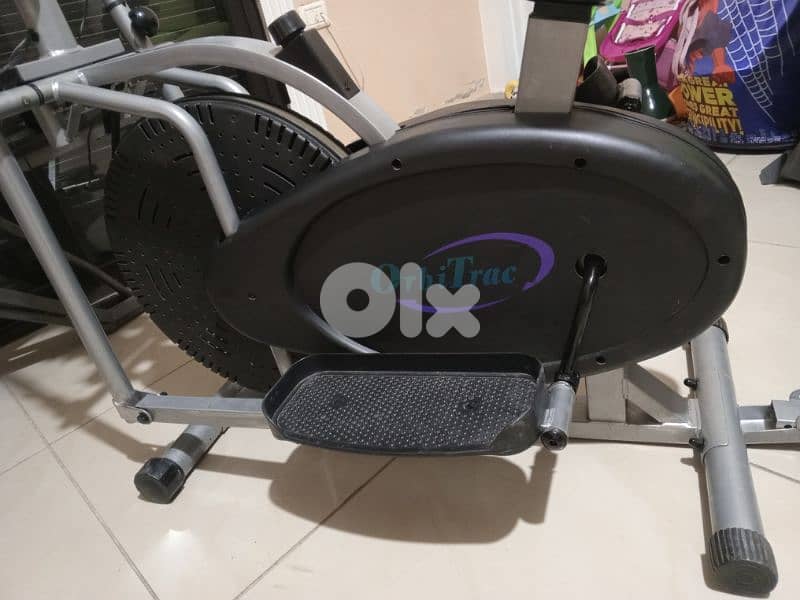 Elliptical Machine for Sale – Excellent Condition 1