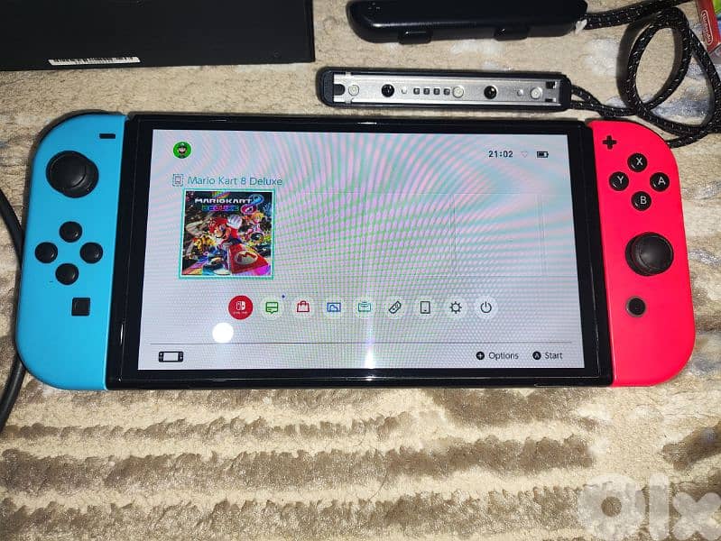 Switch Oled with Mario kart 8 deluxe 1