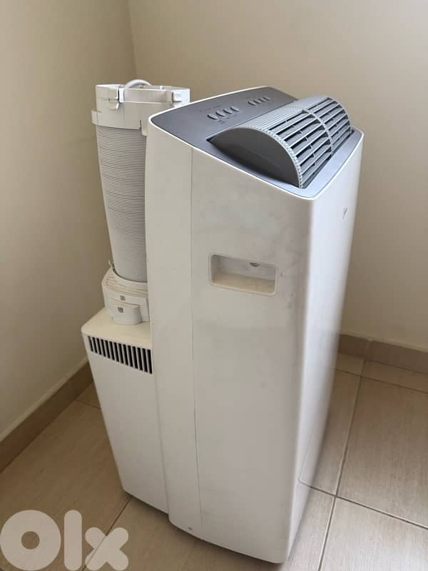 Hisense - portable AC 12,000 BTU 1