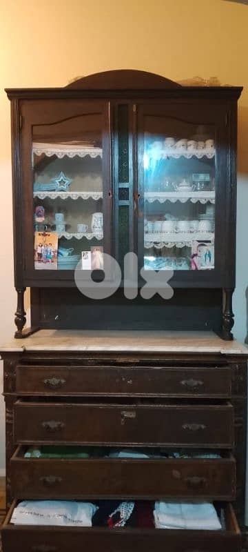 antique dressoir