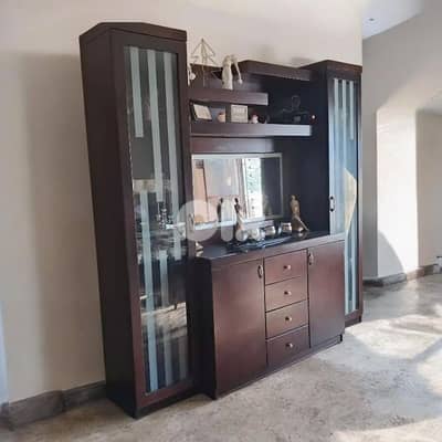 Grand meuble  avec vitrines en verre et tiroirs –pour salle à manger