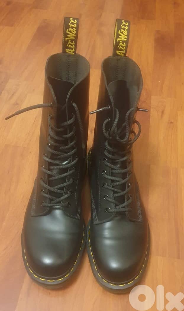 Dr. Martens - Smooth Leather Ankle Boots 1