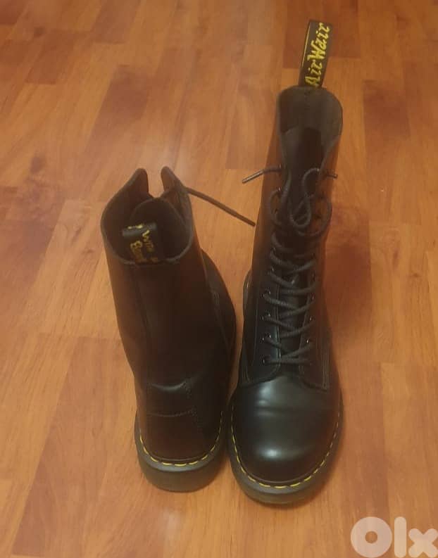 Dr. Martens - Smooth Leather Ankle Boots 2