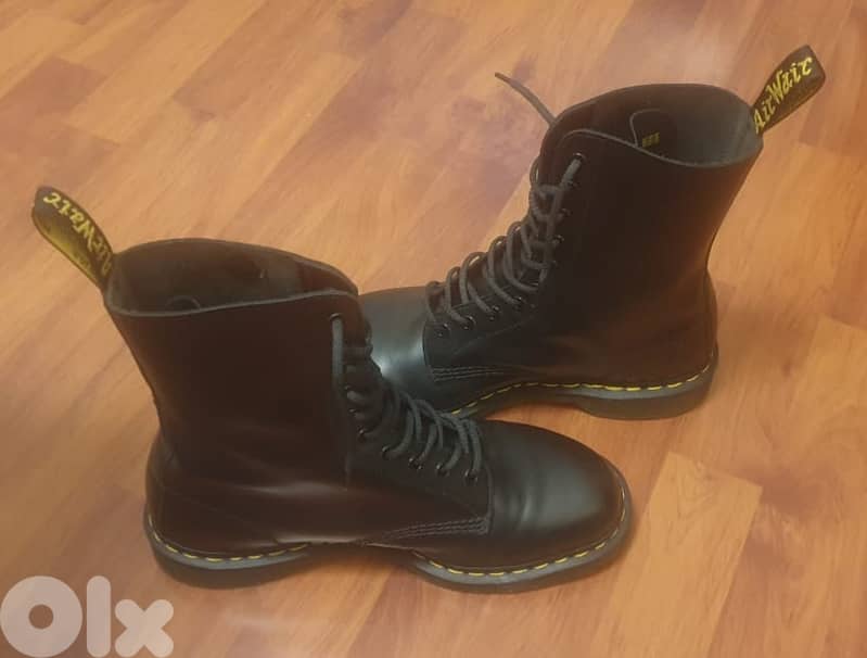 Dr. Martens - Smooth Leather Ankle Boots 5