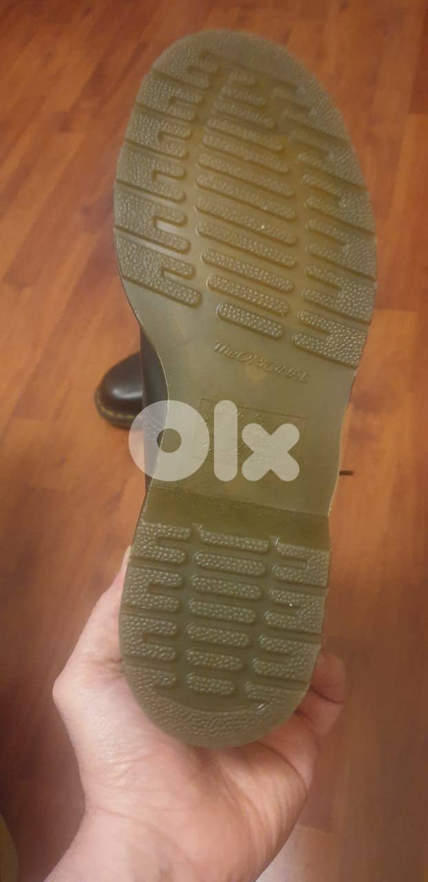 Dr. Martens - Smooth Leather Ankle Boots 8