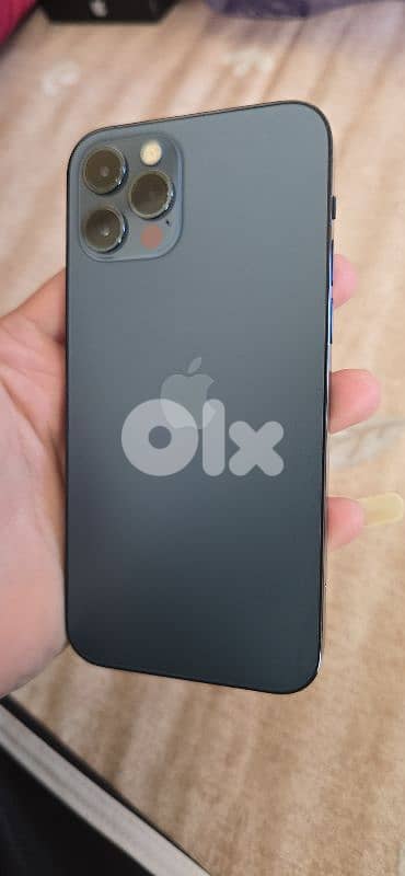 iphone 12 pro 256 gb waterproof like new