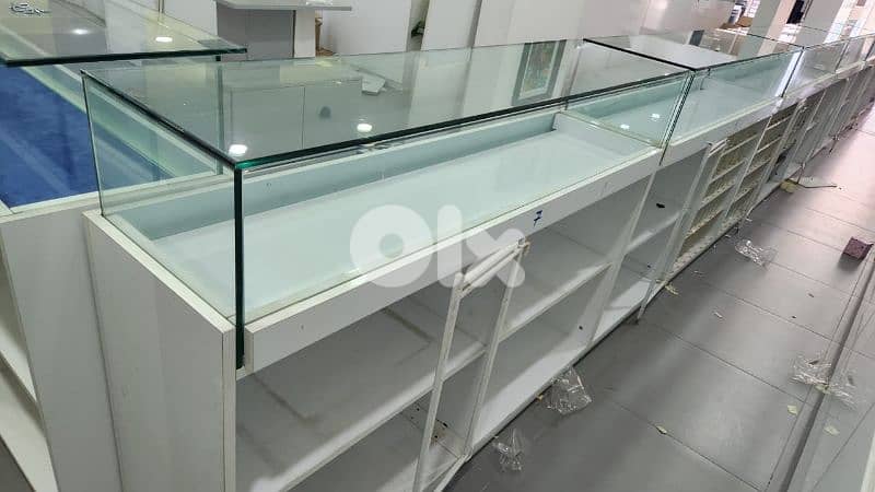 Vitrine Display Box - 17 units available 1