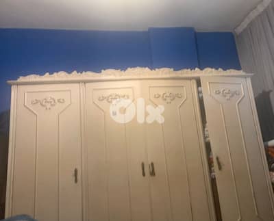 Large closet for sale خزانة غرفة نوم