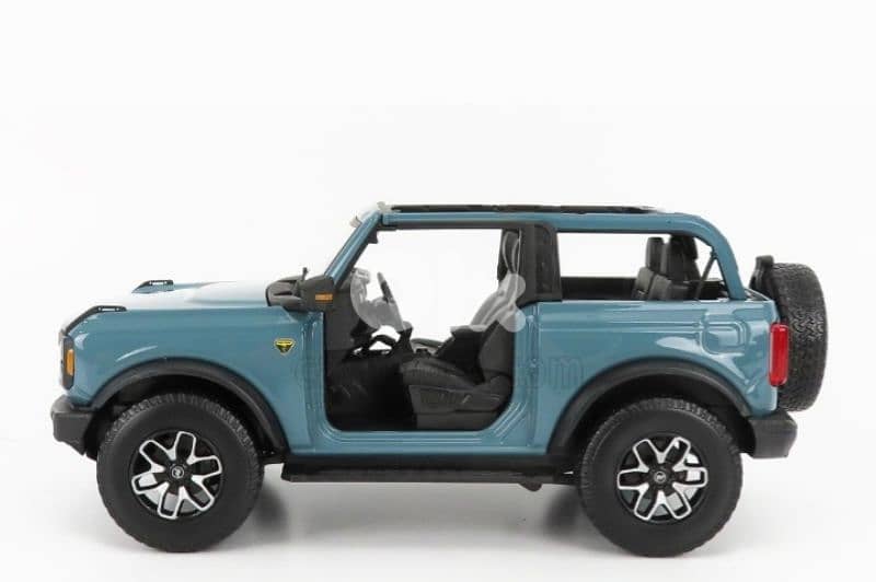 Ford Bronco Badlands 2021 diecast car model 1;18 2