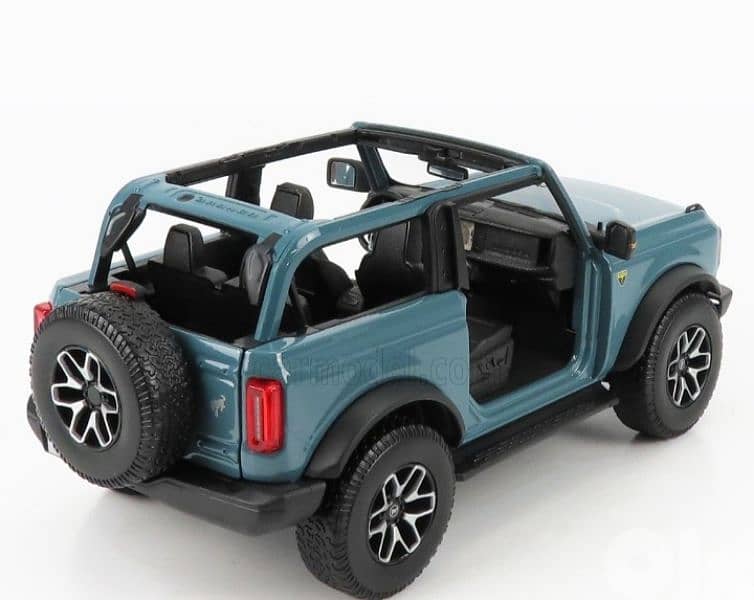 Ford Bronco Badlands 2021 diecast car model 1;18 5