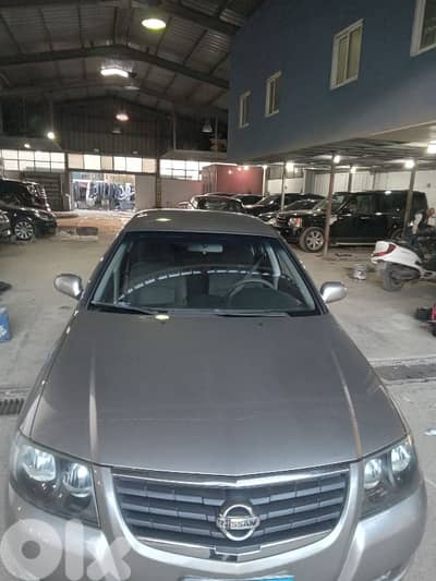 Nissan Sunny 2012