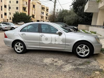 Mercedes C-230 2003