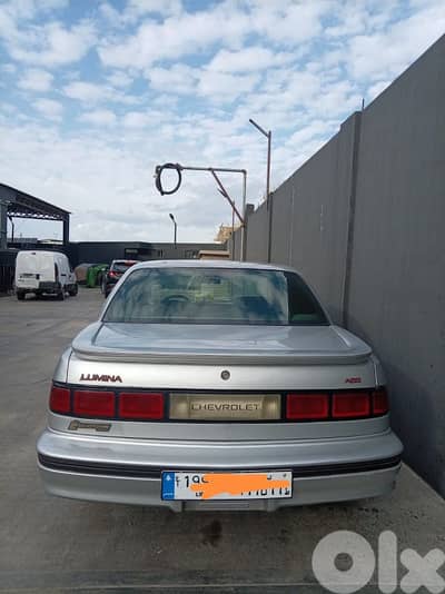 شيفروليه لومينا 1992