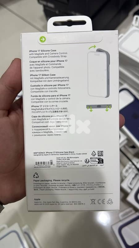 Apple Silicone Case magsafe Iphone 17 Black 1