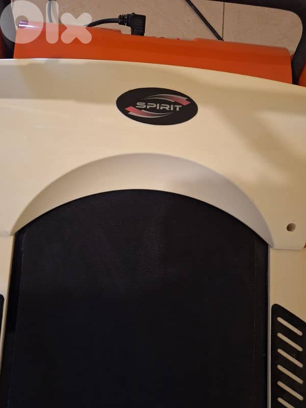 New spirit Treadmill foldable b 120 $ 2