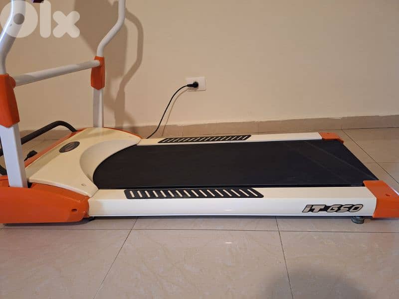 New spirit Treadmill foldable b 120 $ 5