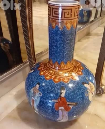 vase مزهرية فخمة