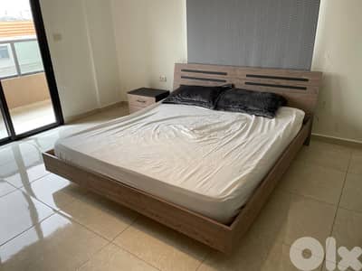 Modern Used Bedroom in Very Good Condition