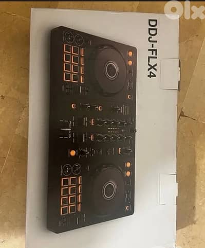 DJ CONTROLLER FLX4