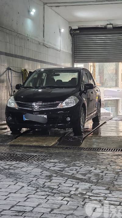 Nissan Tiida 2012