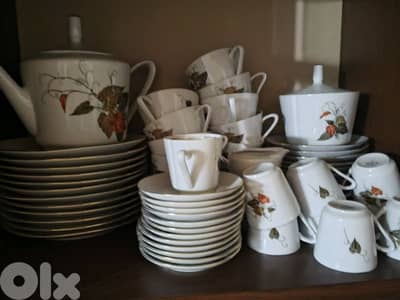 فناجين شاي وقهوة