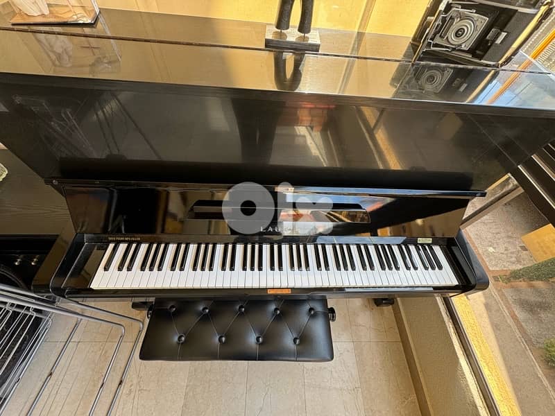 Piano Good Condition 2