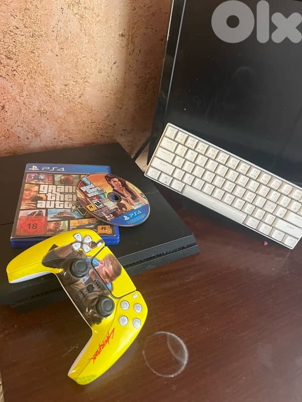 ps4 with cd gta5 and keyboard 1