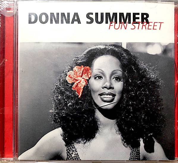 20 CDs ( ONLY 35 $ ) 4