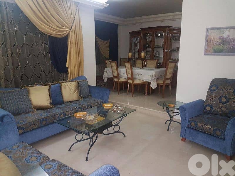 2 salon + dining room 1