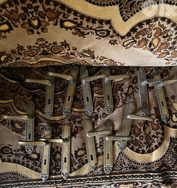 11 Door Handles 5$ Each 1