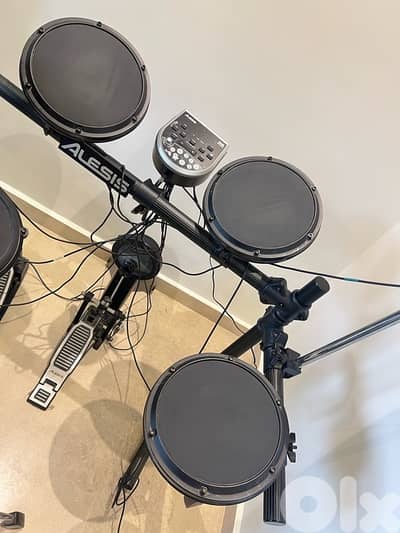 300$ Alesis electronic drums