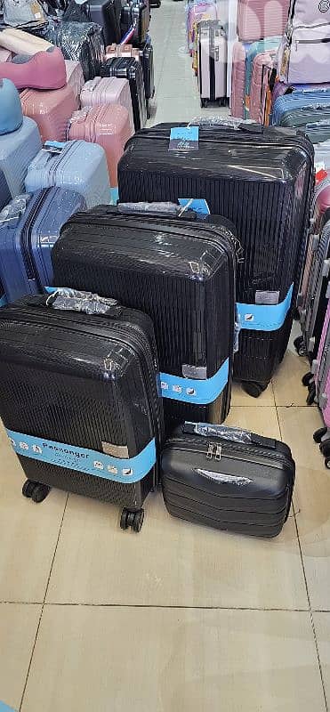 50% Discount on set 4 travel bags luggage suitcases