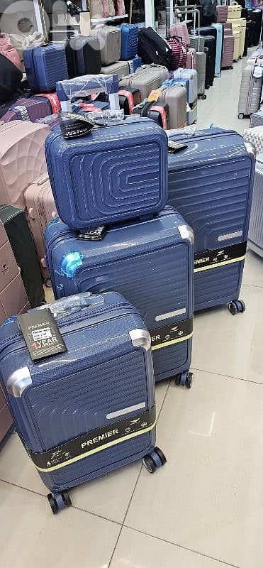 50% Discount on set 4 travel bags luggage suitcases 81539225 2