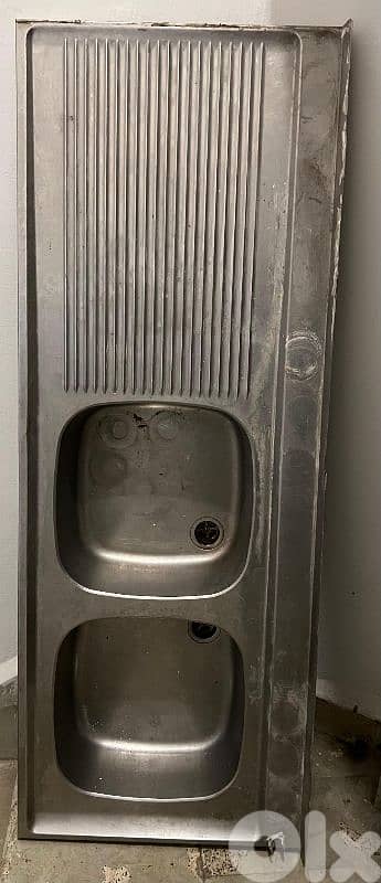 Stainless  steel  kitchen  sinks  used 20$ beyrout ashrafiye  03723895