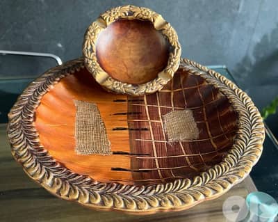 صحن  زينة واحد مع منفضة واحد بيروت الاشرفية ٨ دولار ٠٣٧٢٣٨٩٥