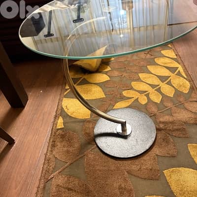 طاولة  زاوية