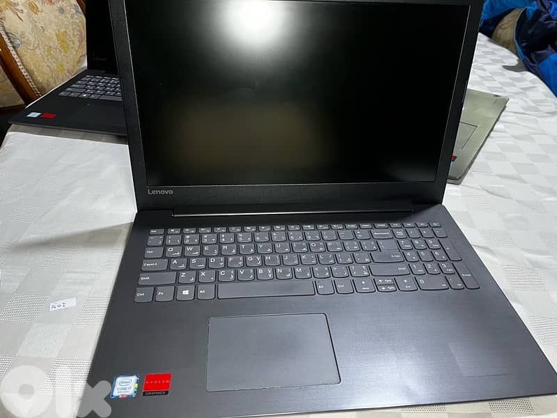 Lenovo IdeaPad 330-15IKB 1