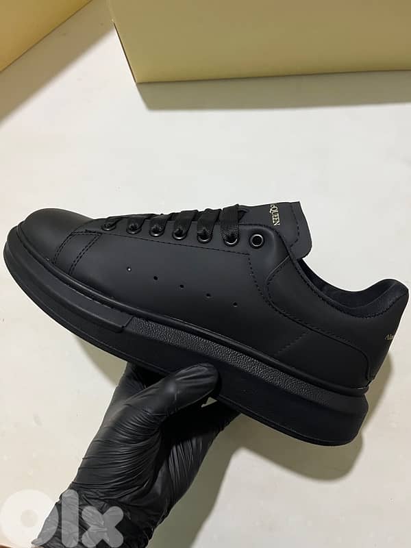 Alexander McQueen copy A 1