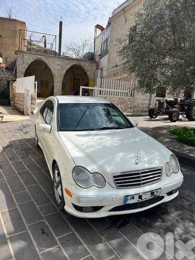 Mercedes-Benz C-Class 2005