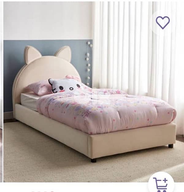 bed hello kitty like new 2