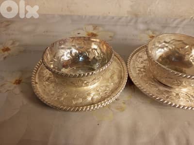 طقم ١٢ حبة كاسات مع الصحون وزن ٤ كيلو نحاس مغتص فضة جديد غير مستعمل