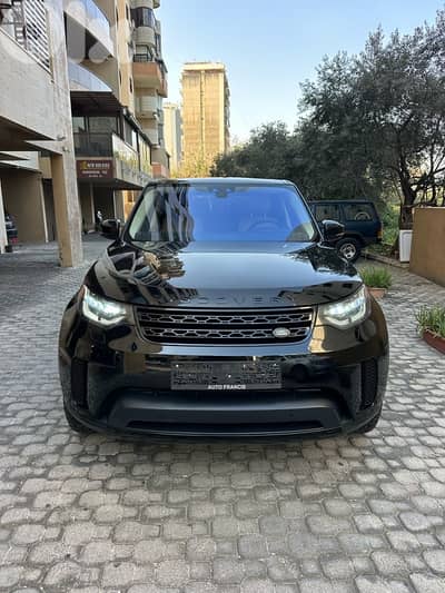 Land Rover Discovery 2019 black on beige (clean carfax-68000 miles)