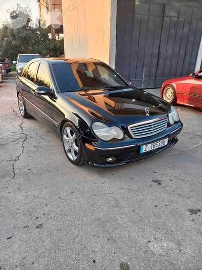 Mercedes-Benz C-230 2007